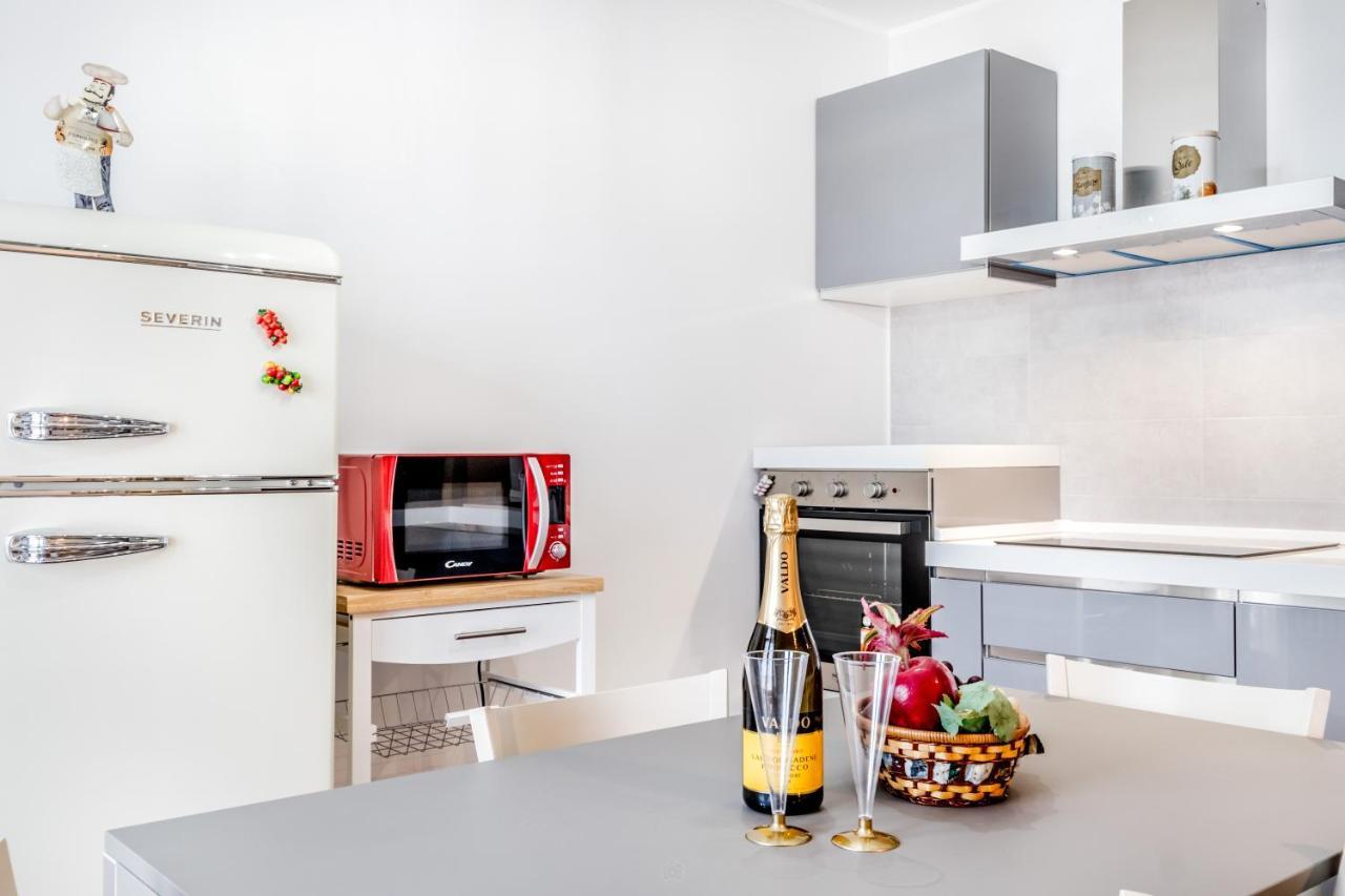 Bbhome Penthouse Bright And Elegant Metro Conca D'Oro Roma Esterno foto