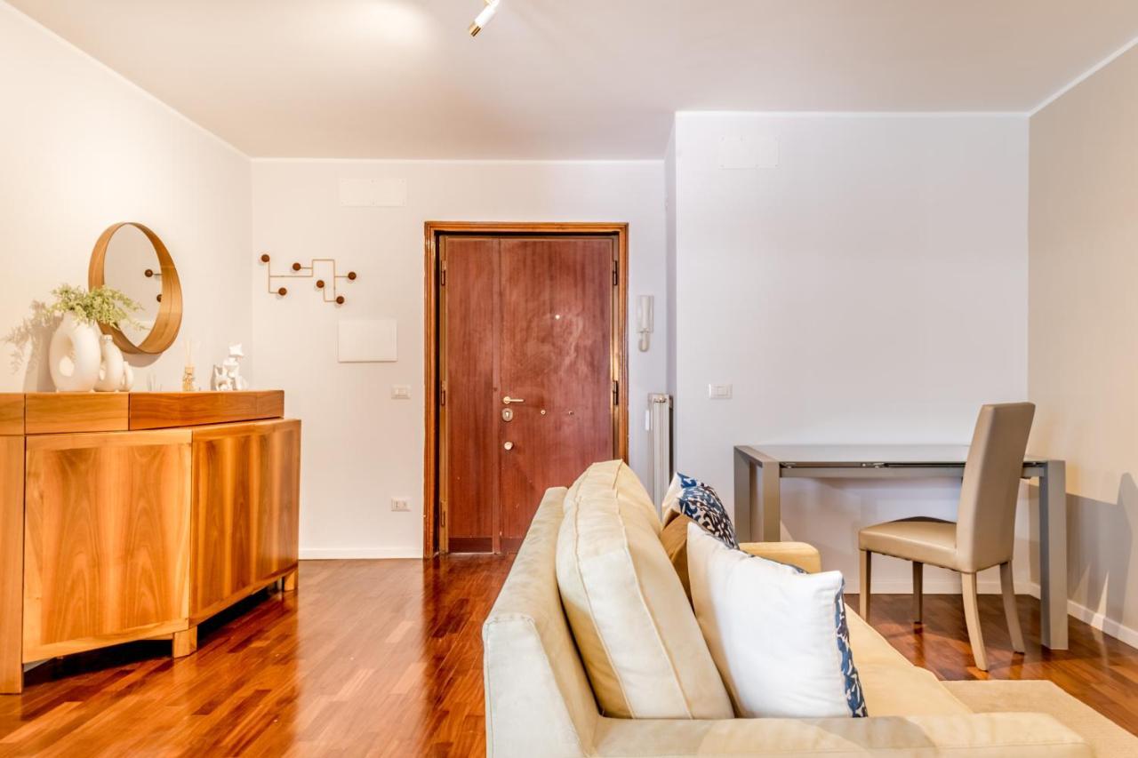 Bbhome Penthouse Bright And Elegant Metro Conca D'Oro Roma Esterno foto